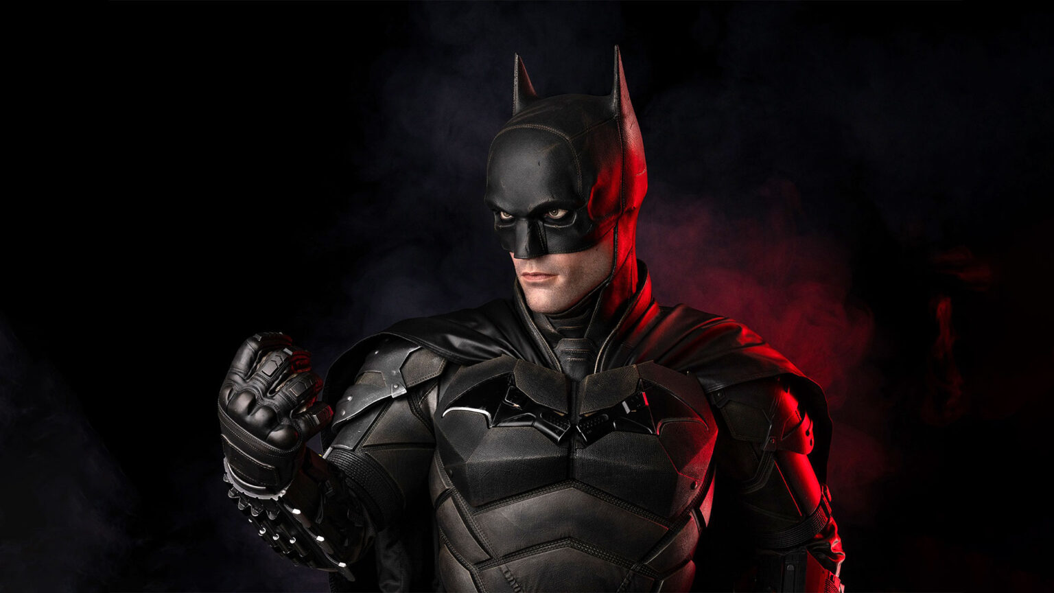 Batman Life Infinity Studio The Batman Life-size Bust: Will You Look At The Batarang!