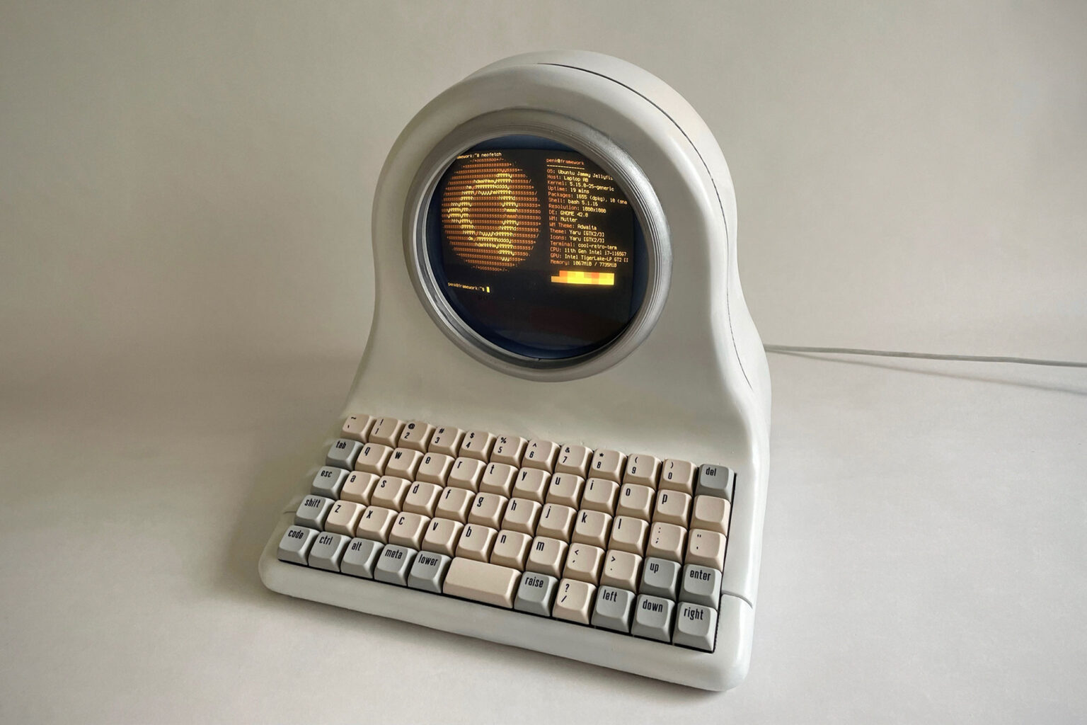Retro-style Computer With Round Display May Not Be Practical But It ...
