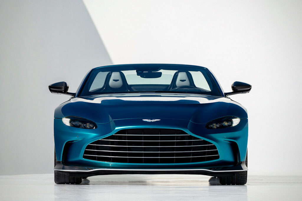 2022 Aston Martin V12 Vantage Roadster