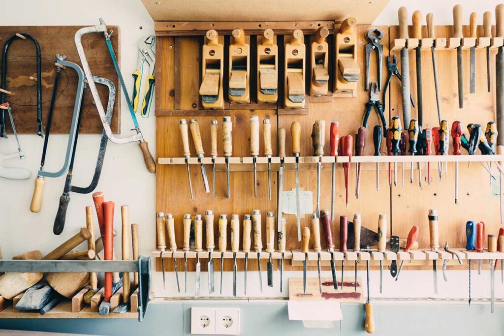 Here’s How To Organize Your Working Space And Tools