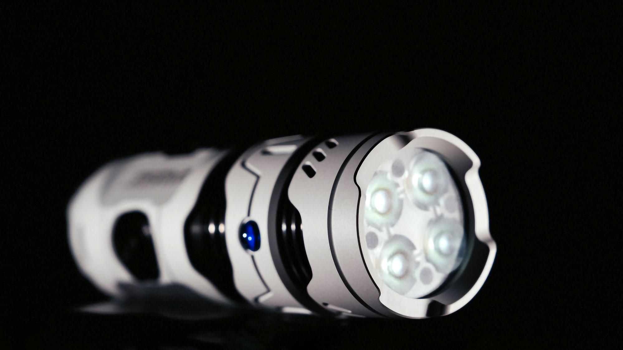 Mankerlight Timeback III EDC Flashlight