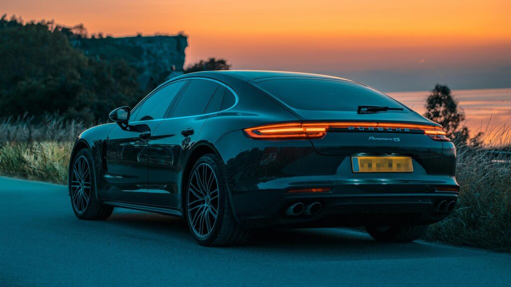 5 Benefits Of Owning A Luxury Car