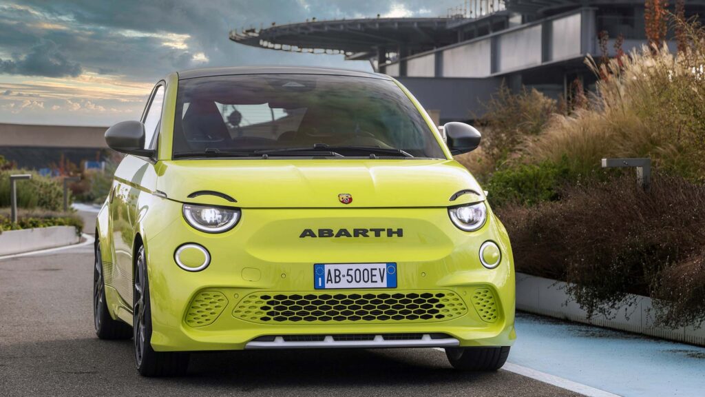 2023 Abarth 500e Electric Vehicle