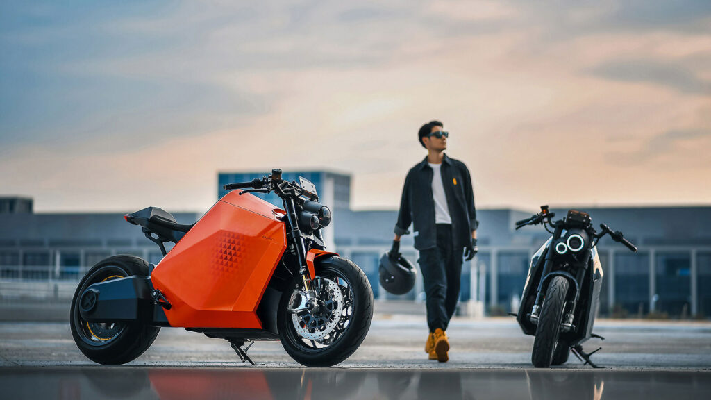 Davinci DC100 Electric Motorcycle Launch CES 2023