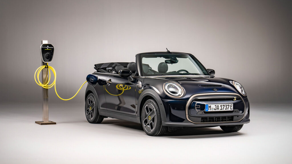 All-electric MINI Cooper SE Convertible