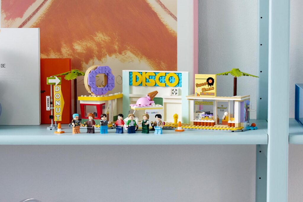 LEGO Ideas BTS Dynamite (21339) Set