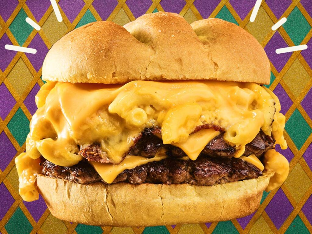 Smashburger S’mac & Cheese Burger Mac & Cheese Got Smashed!