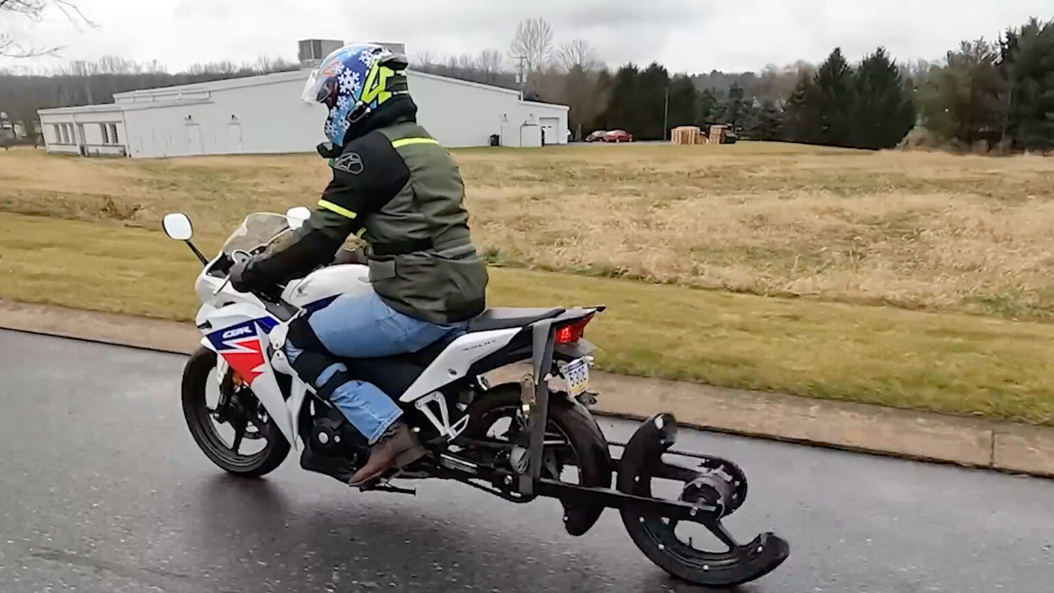 Someone Turned A Honda CBR Into A Split Wheel Motorcycle