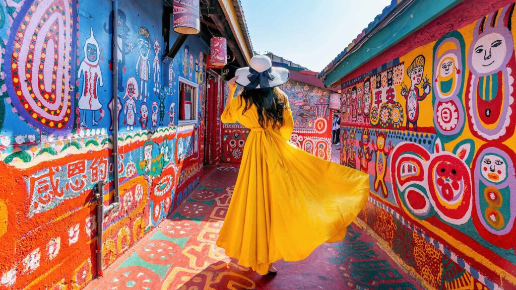 Top 7 Tips For Choosing Destinations To Immerse Yourself In Local Traditions