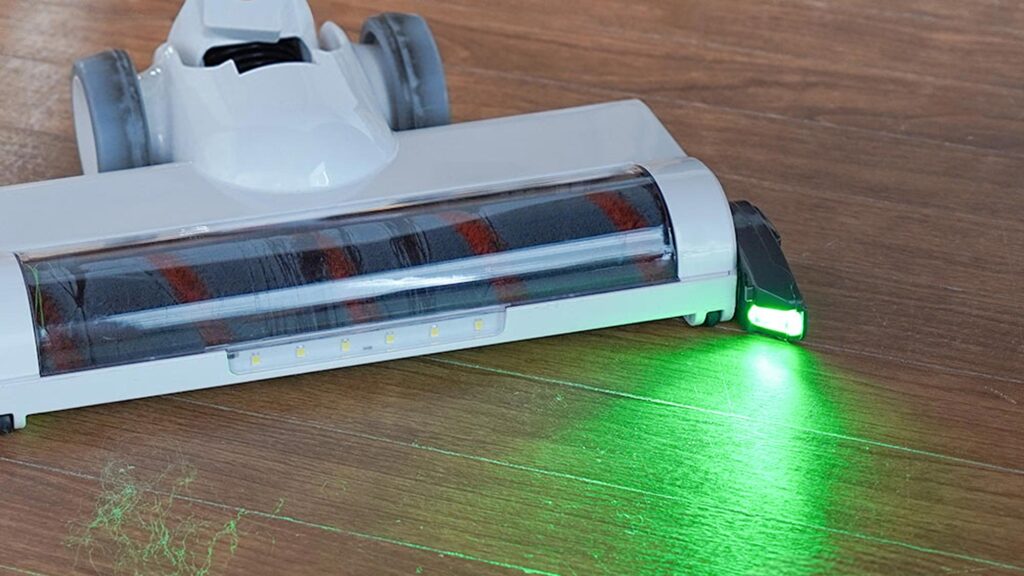 Gomi Yell Light Adds Flashlight To Any Vacuum Cleaner