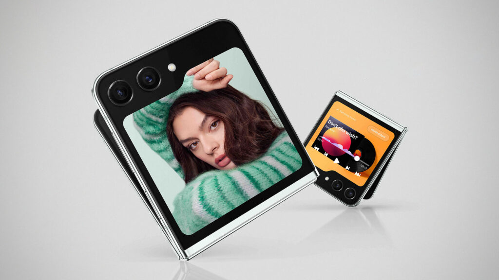 Samsung Galaxy Z Flip5 Smartphone