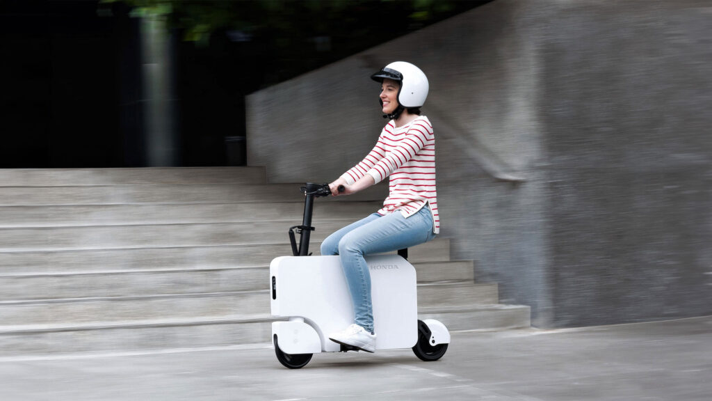 Honda Motocompacto Foldable Electric Scooter