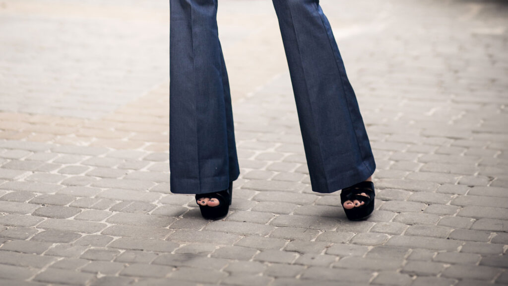 7 Essential Things To Consider When Wearing Bell Bottom