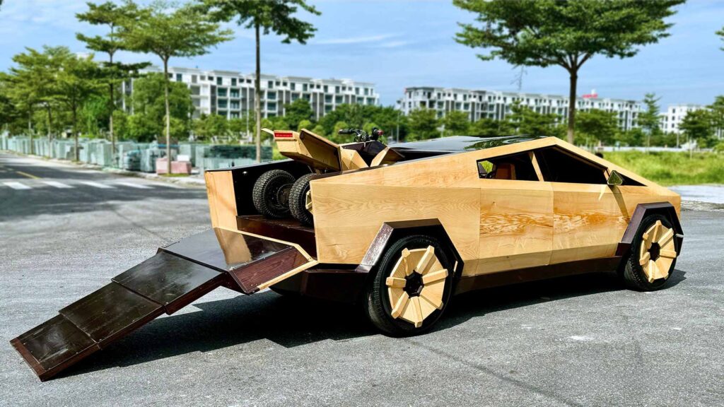 ND Woodworking Art Built A Wooden Cybertruck For Elon Musk, Musk