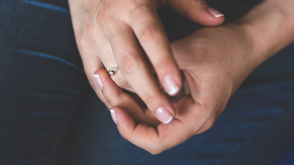 Why Embracing Fashion Trends Can Elevate Your Engagement Ring Selection