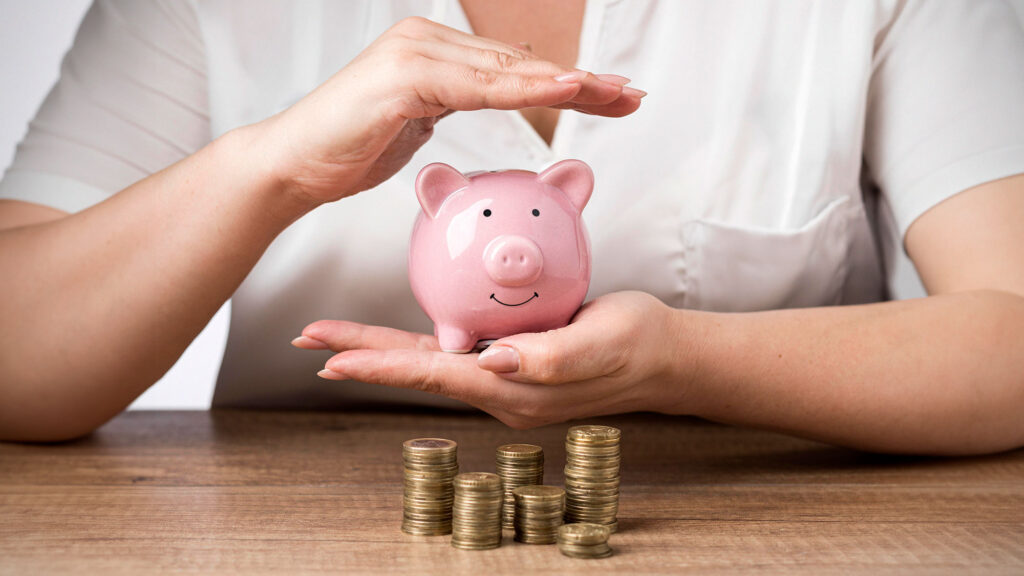 Protecting Your Income In A Safe Way: 6 Financial Tips To Follow