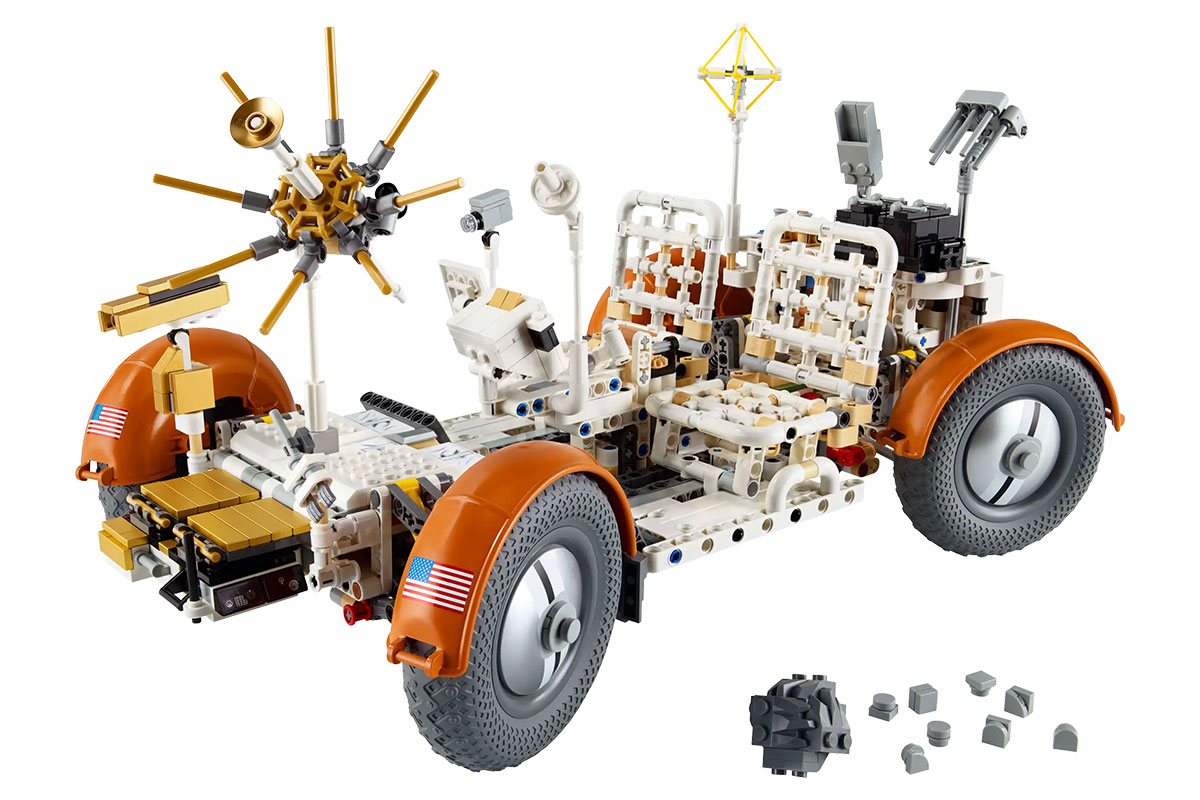 LEGO Technic NASA Apollo Lunar Roving Vehicle: The Final Moon Mission ...