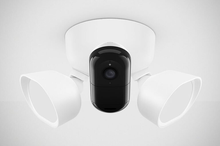 Arlo Wired Floodlight Security Camera And Light Scare The Hell Out Of
