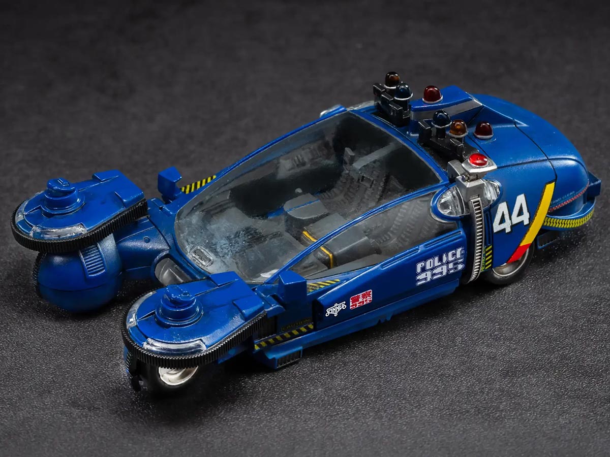 Threezero Blade Runner 2049 Deckard’s Police Spinner May Be Palm Size ...