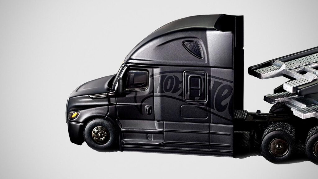 ホットウィール エリート 64 フレイトライナー トラック。 Hot Wheels Elite 64 Freightliner Cascadia | Mattel Creations