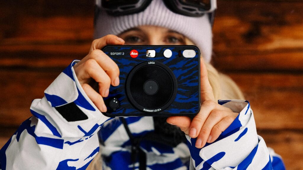 Leica SOFORT 2 Burton Edition