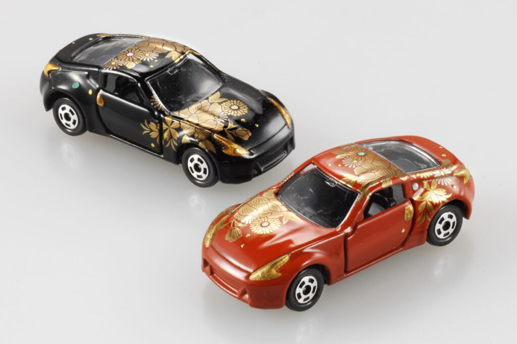 The Urushi-Painted Tomica