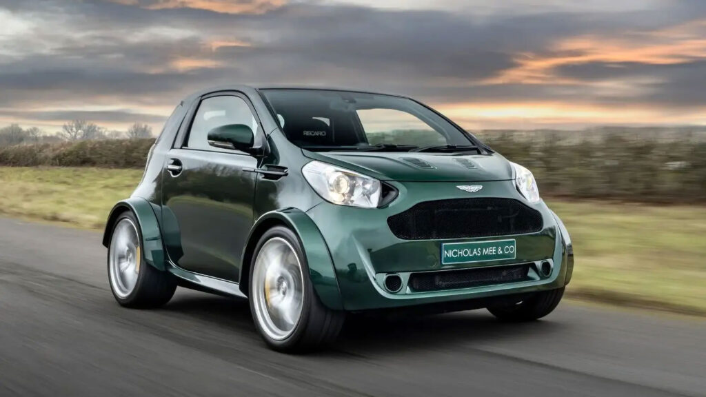 2018 Aston Martin V8 Super Cygnet