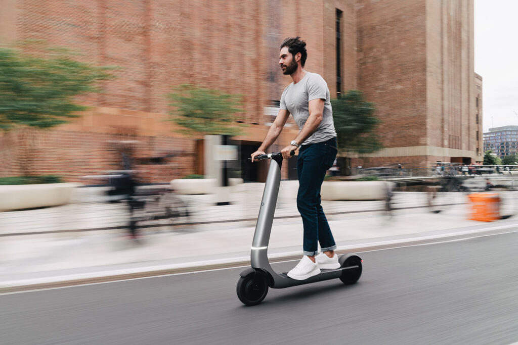 Bo M Electric Skatescooter by Bo