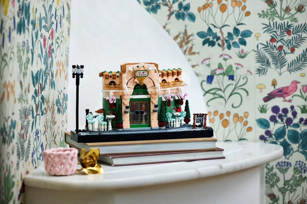 LEGO Icons French Café (10362) Building Set