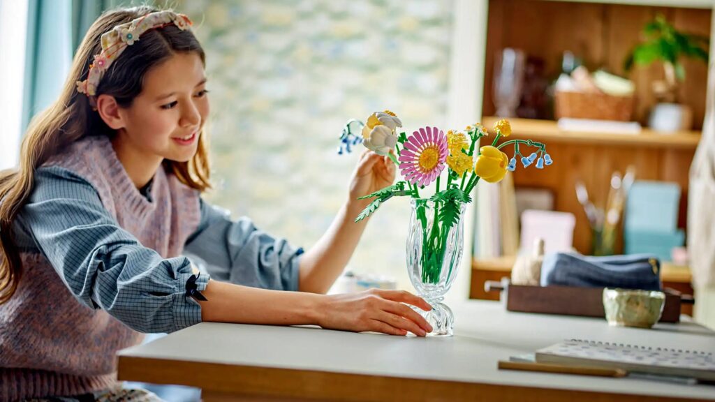 New LEGO Botanicals and LEGO Art Sets