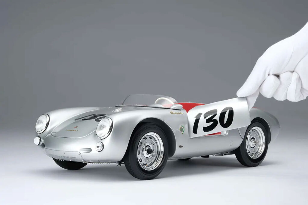 Porsche 550 RS Spyder Little Bastard (1955) James Dean Figure Edition