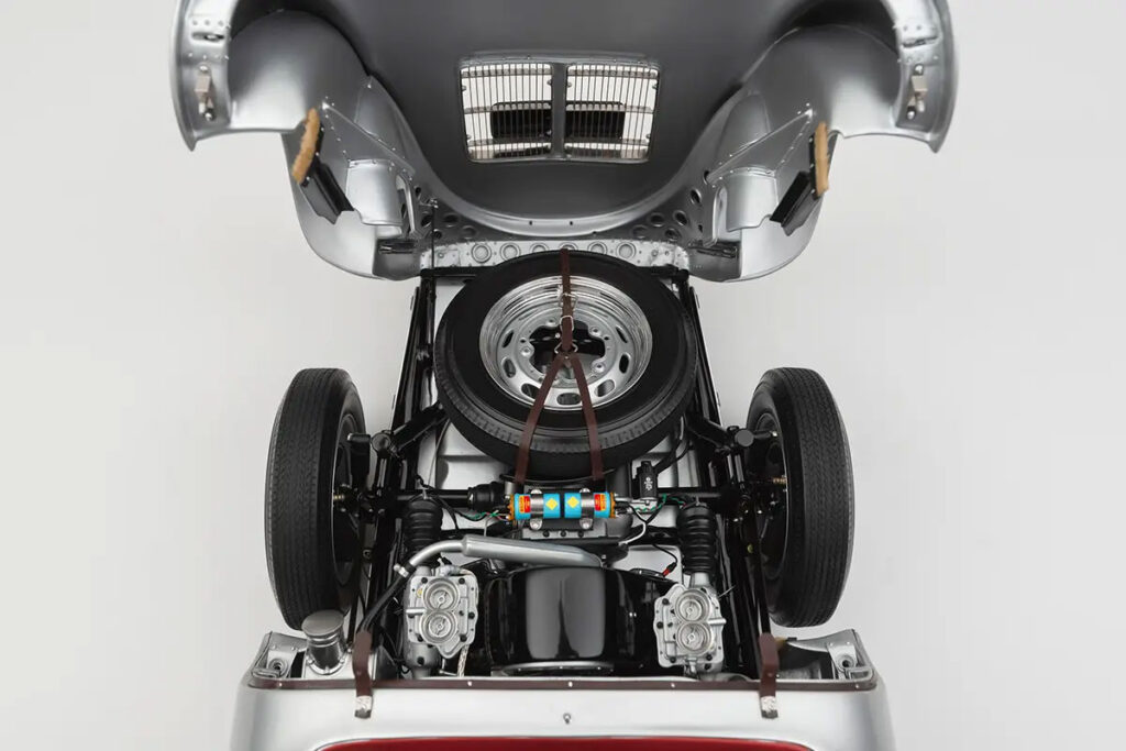 Porsche 550 RS Spyder Little Bastard (1955) James Dean Figure Edition