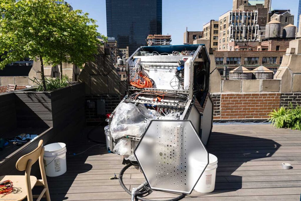 Aircela Machine Turns Air Into Usable Gasoline