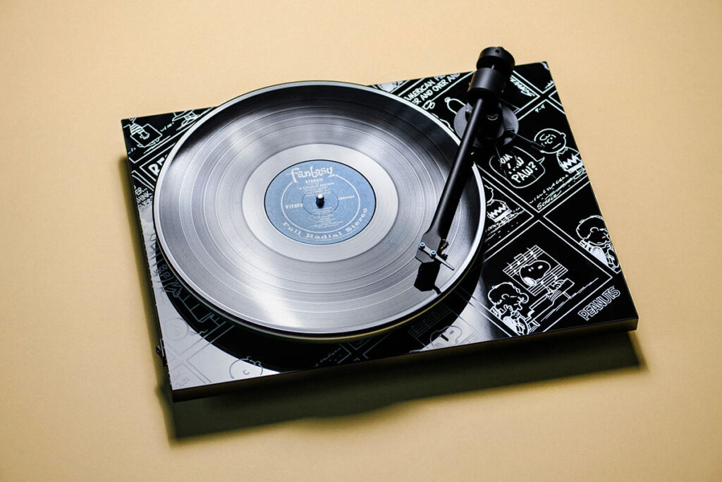 Pro-Ject Peanuts Turntable Ltd Special Edition