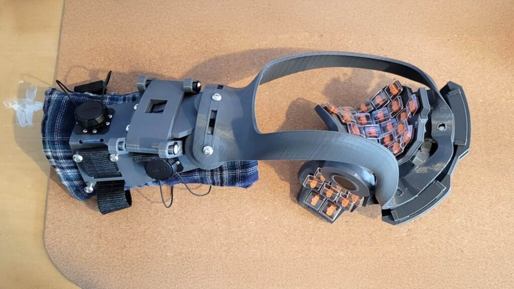 Schist01 Wrist-mounted Keyboard Prototype