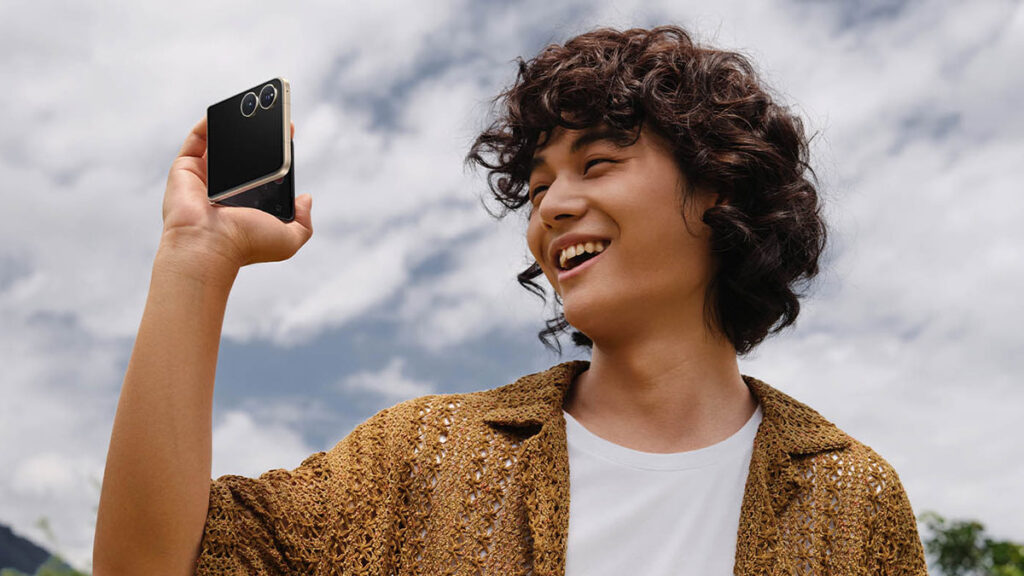 Xiaomi MIX Flip 2 Folding Phone