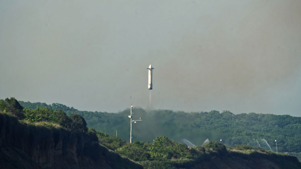 Honda Launched and Landed Reusable Rocket