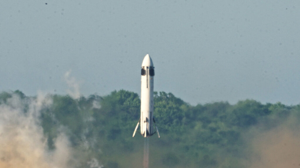 Honda Launched and Landed Reusable Rocket