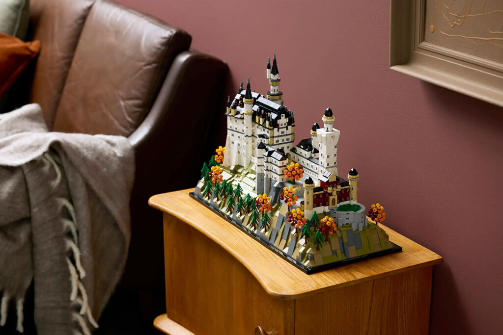 LEGO Architecture Neuschwanstein Castle (21063)