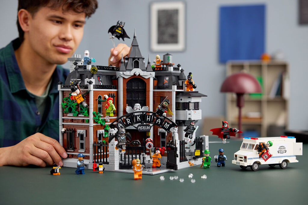 LEGO Batman Arkham Asylum (76300) Set