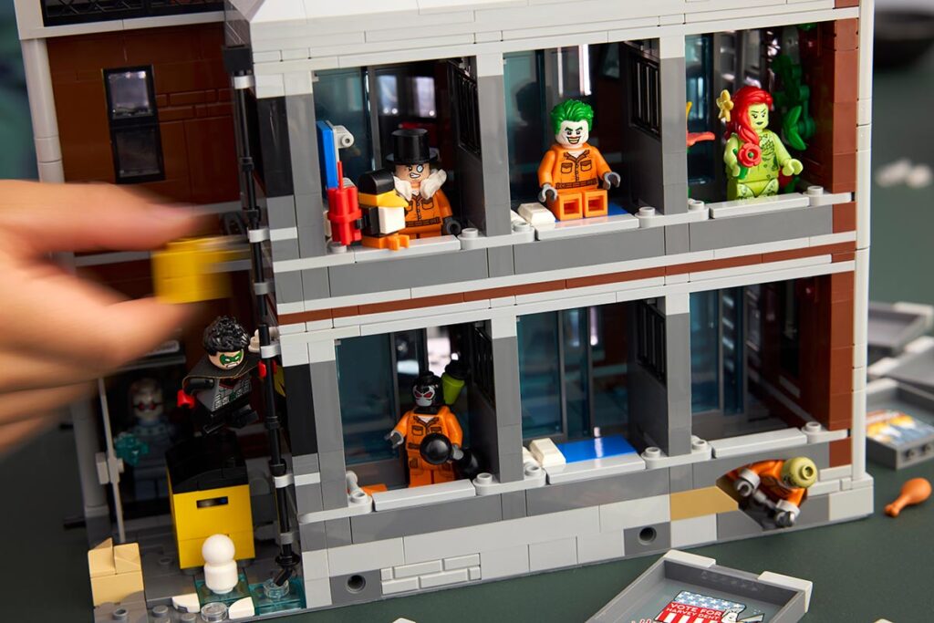 LEGO Batman Arkham Asylum (76300) Set