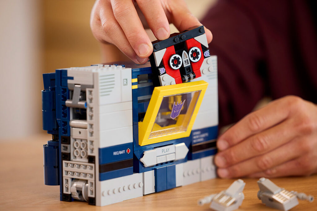 LEGO Icons Transformers Soundwave (10358)