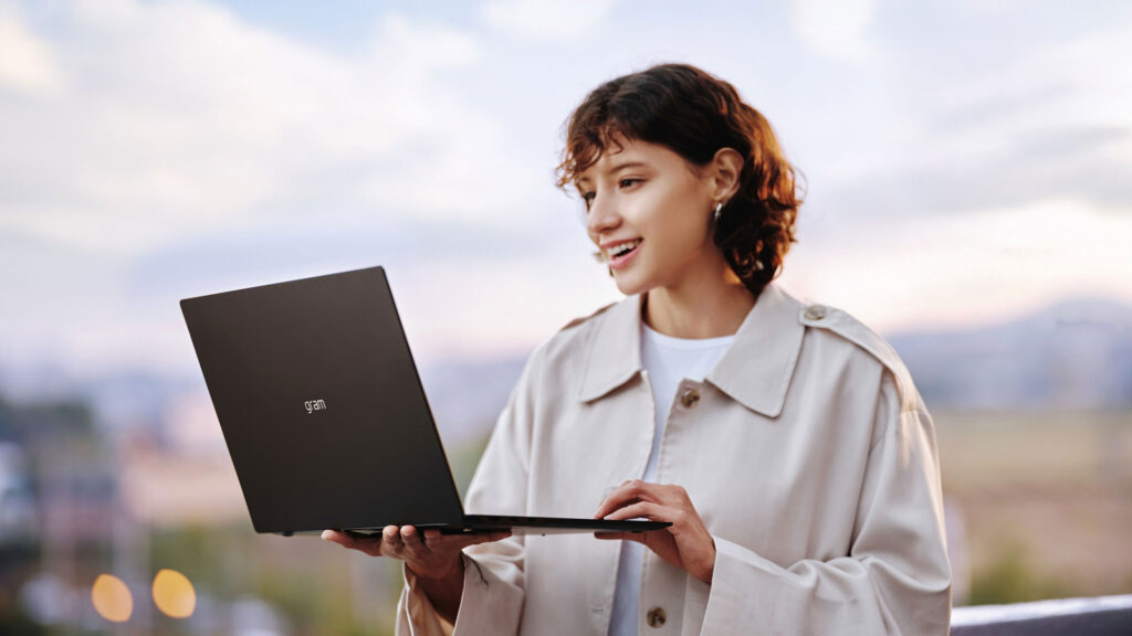 LG gram Pro 16Z90TR and 17Z90TR Laptops