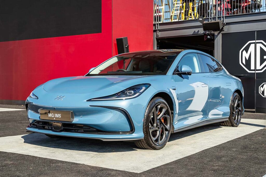 MG IM5 and MG IM6 Electric Vehicles
