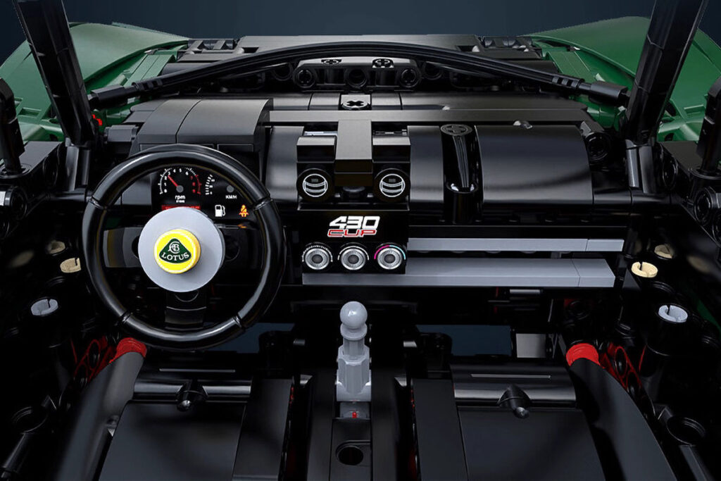 CaDA 1:8 Scale Lotus Exige Cup 430 (C61511)