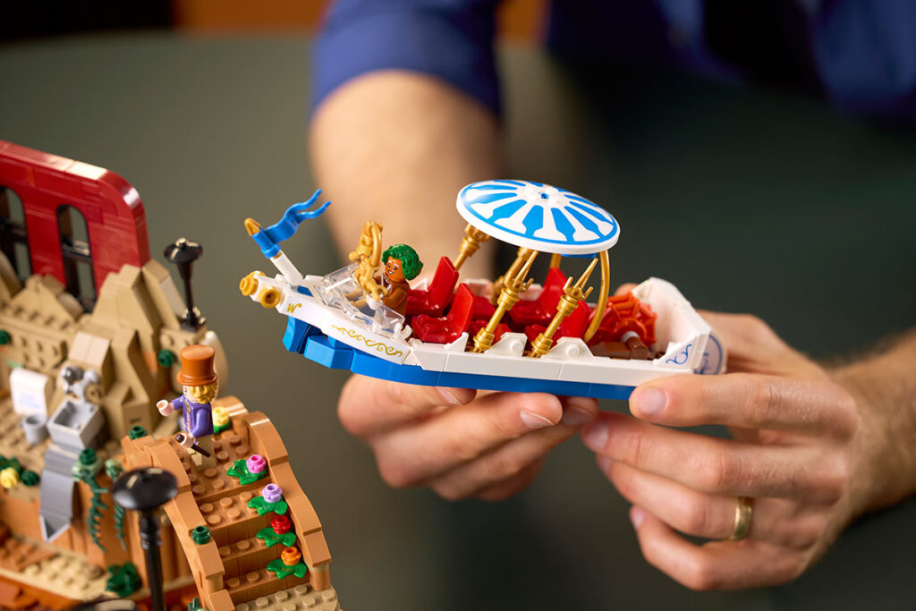 LEGO Ideas Willy Wonka & the Chocolate Factory, Classic Movie Set (21360)