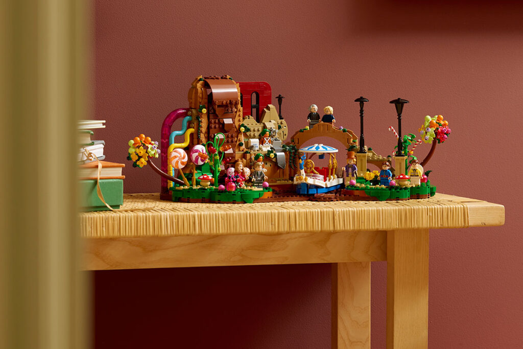 LEGO Ideas Willy Wonka & the Chocolate Factory, Classic Movie Set (21360)