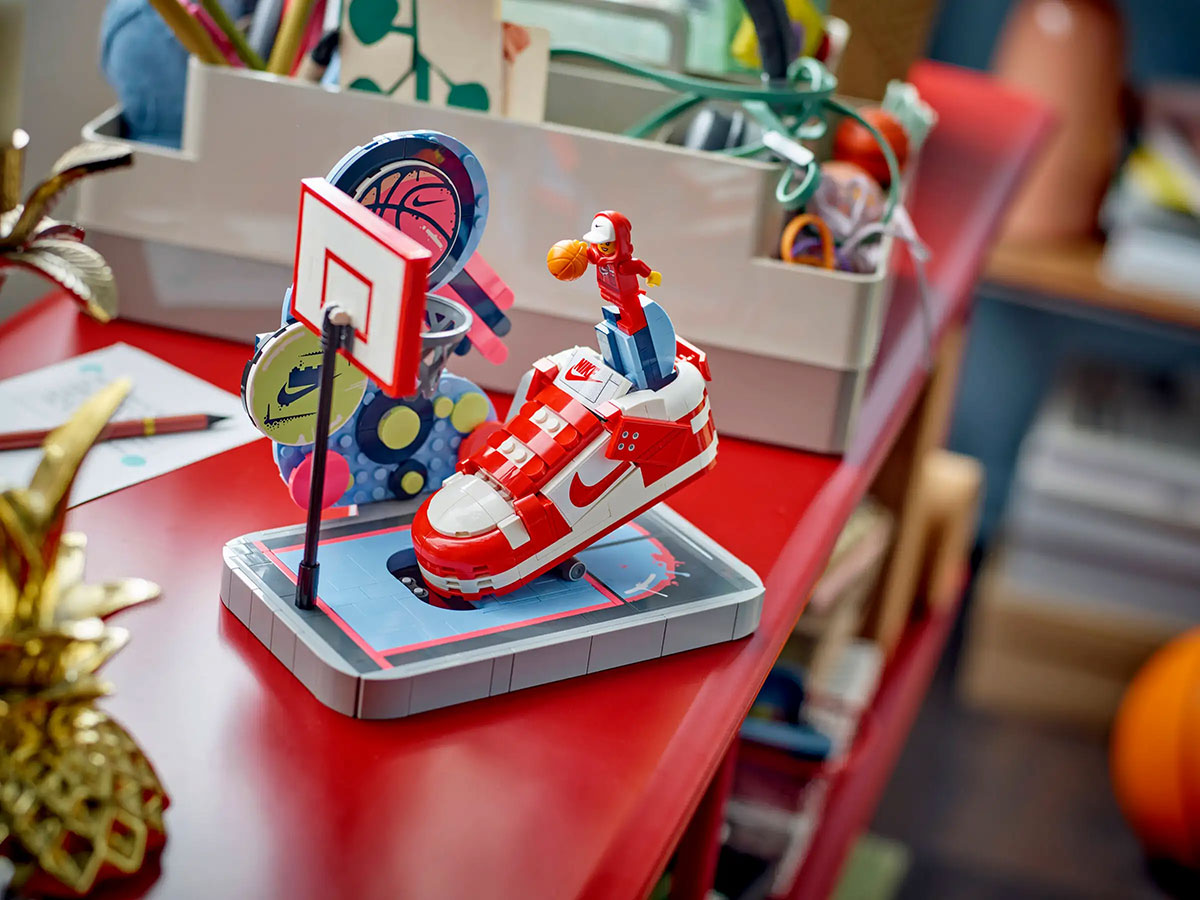 Nike Dunk Trickshot x LEGO Set (43021)