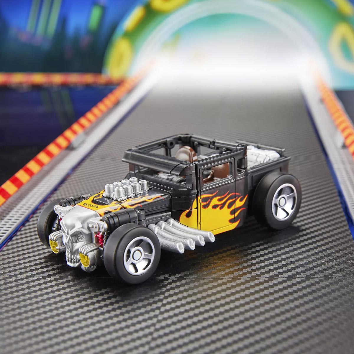 Transformers Collaborative Hot Wheels Bone Shaker