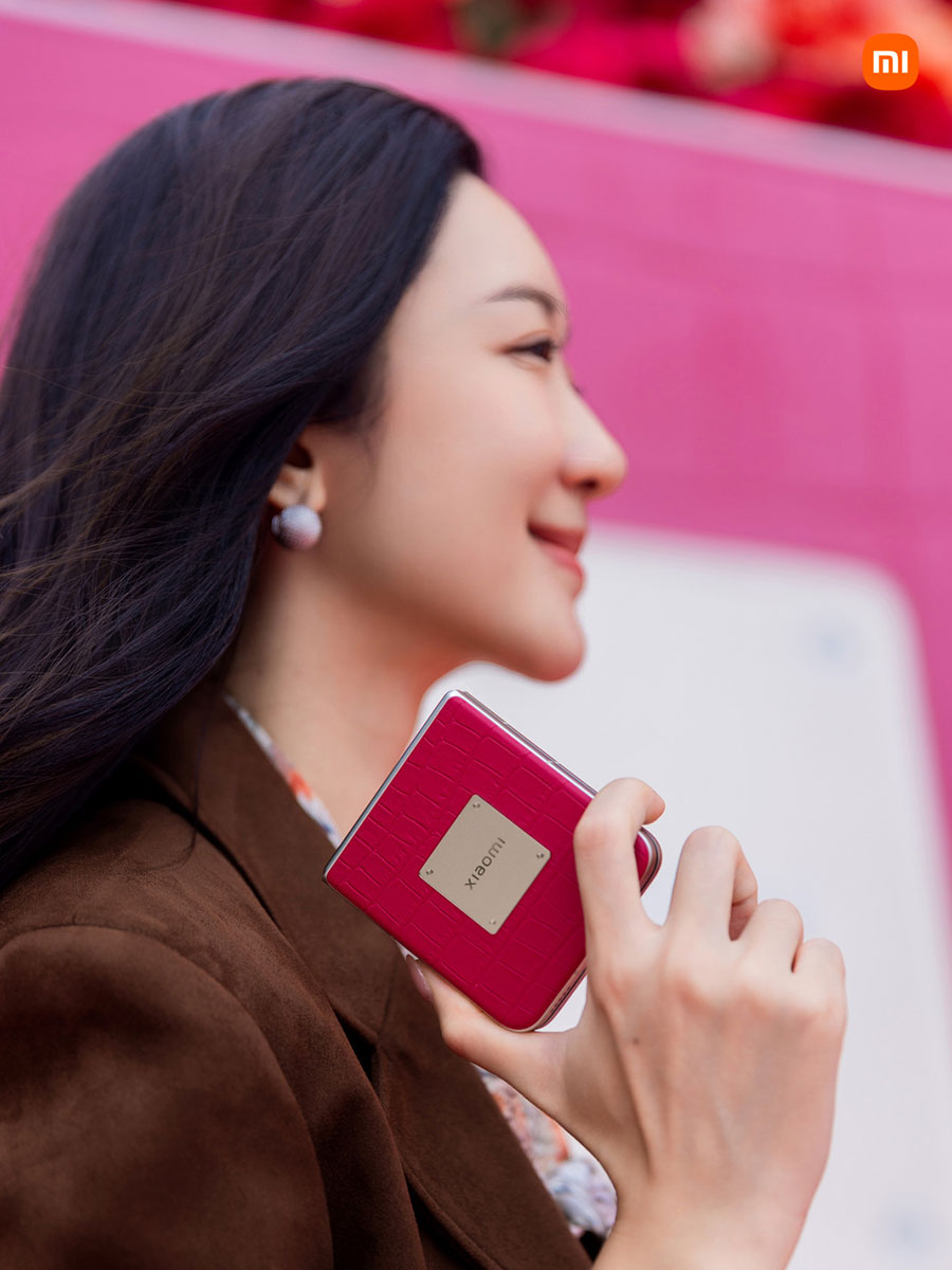 Xiaomi MIX Flip 2 Diamond Limited Edition